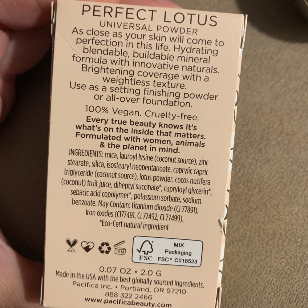 Pacifica Perfect Lotus Universal Powder - Picture 2 of 3